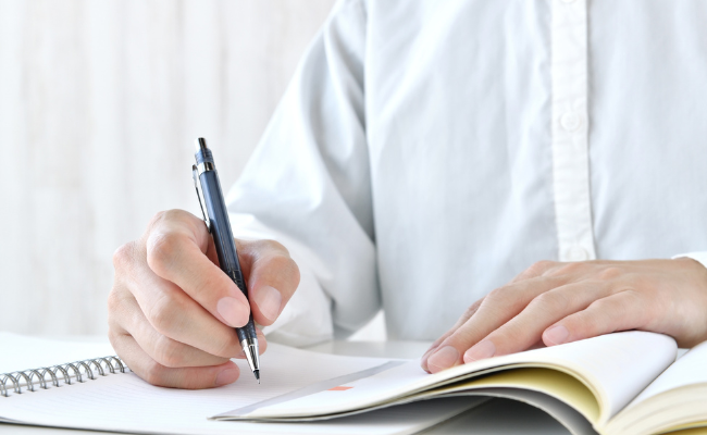 インプット中心の勉強法がスピーキングの伸びを妨げるイメージ